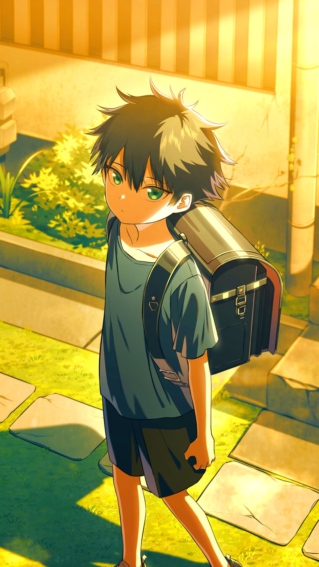 暖阳下，背着书包的小男孩唯美动漫手机壁纸图片
