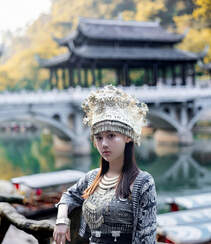 苗族服饰美女，性感网红美女民族风服饰穿搭别有一番风姿写真套图组图18