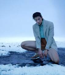 许光汉时尚先生写真照片，冰雪中的许光汉，无袖穿搭 男性荷尔蒙爆棚组图5