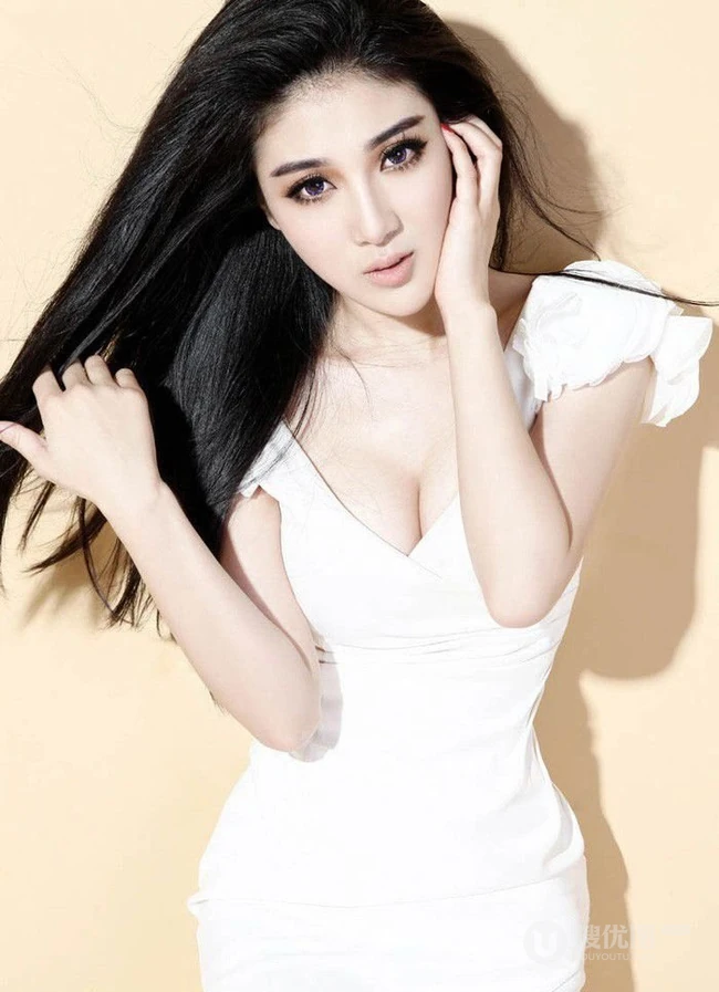 气质女生模特李心蕊高清写真（10P）