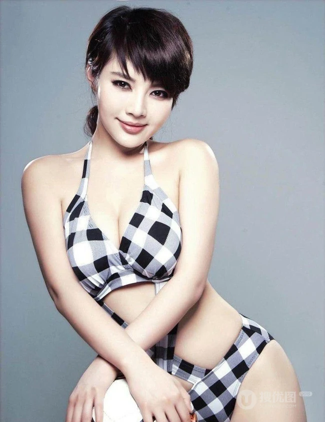 徐冬冬图片_徐冬冬足球宝贝图片（10P）