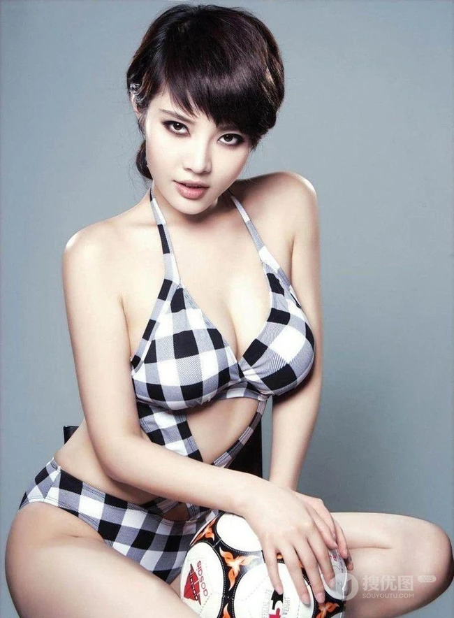 徐冬冬图片_徐冬冬足球宝贝图片（10P）