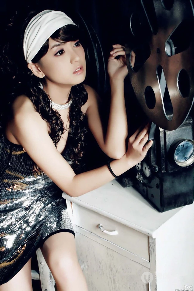 清爽个性的短发女生图片（11P）