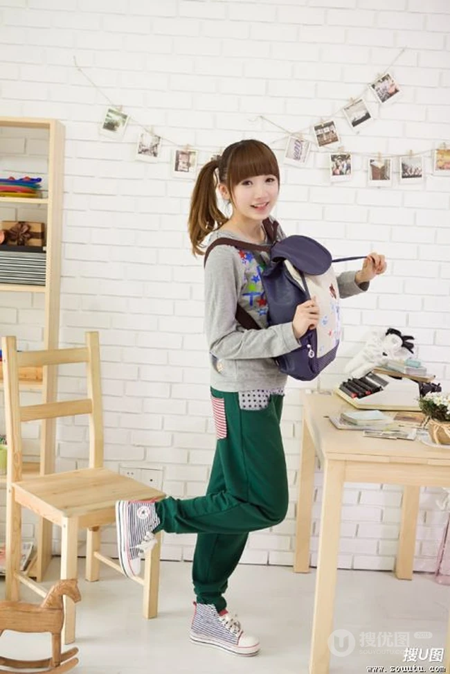 飞扬的青春可爱少女写真（18）
