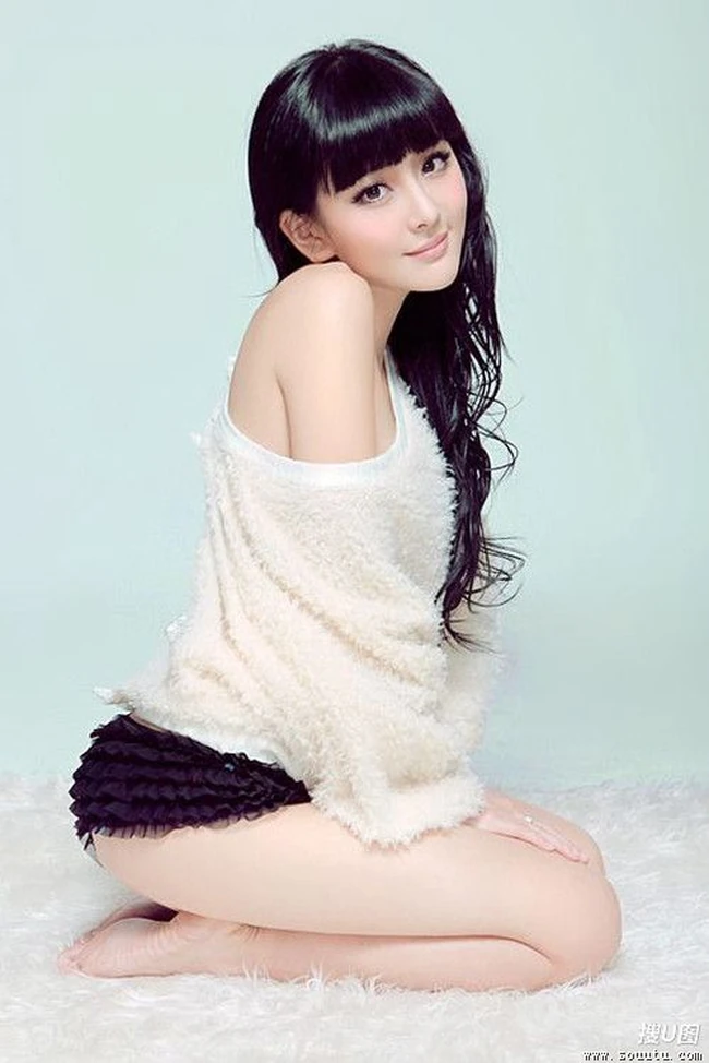女生艾莎图片_说不尽的温柔可人