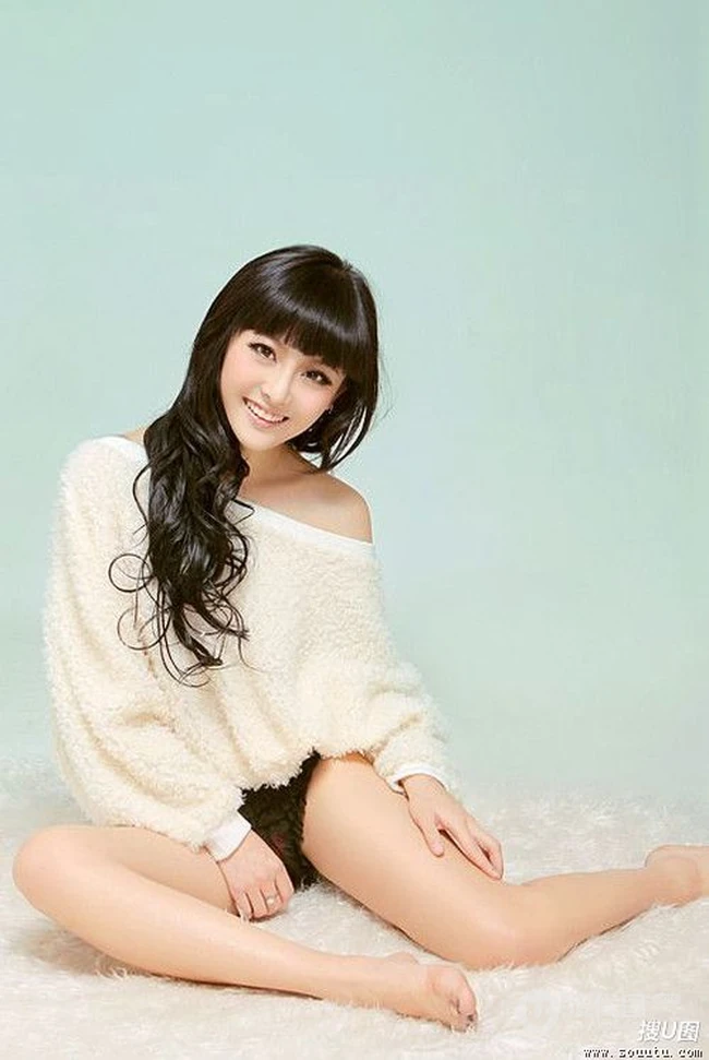女生艾莎图片_说不尽的温柔可人