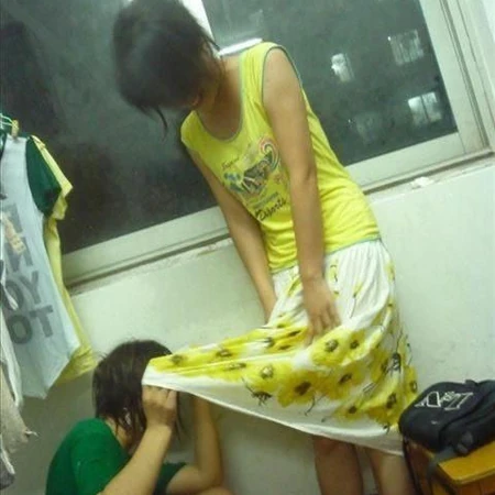 大学女生宿舍一角
