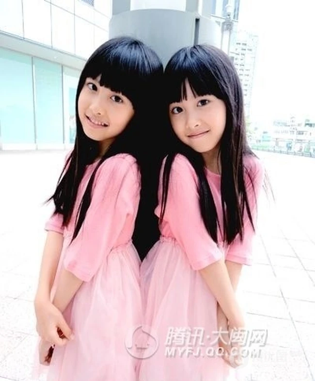 台湾超漂亮可爱双胞胎少女组图