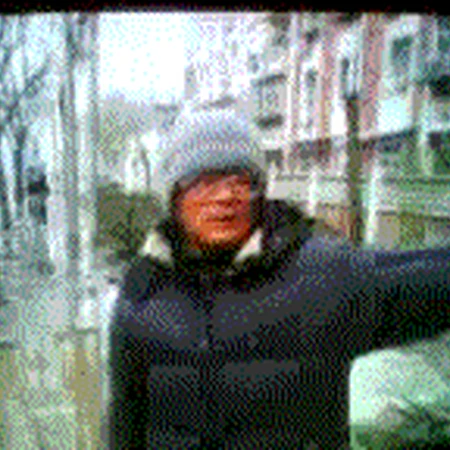 雨天路滑 行人小心！