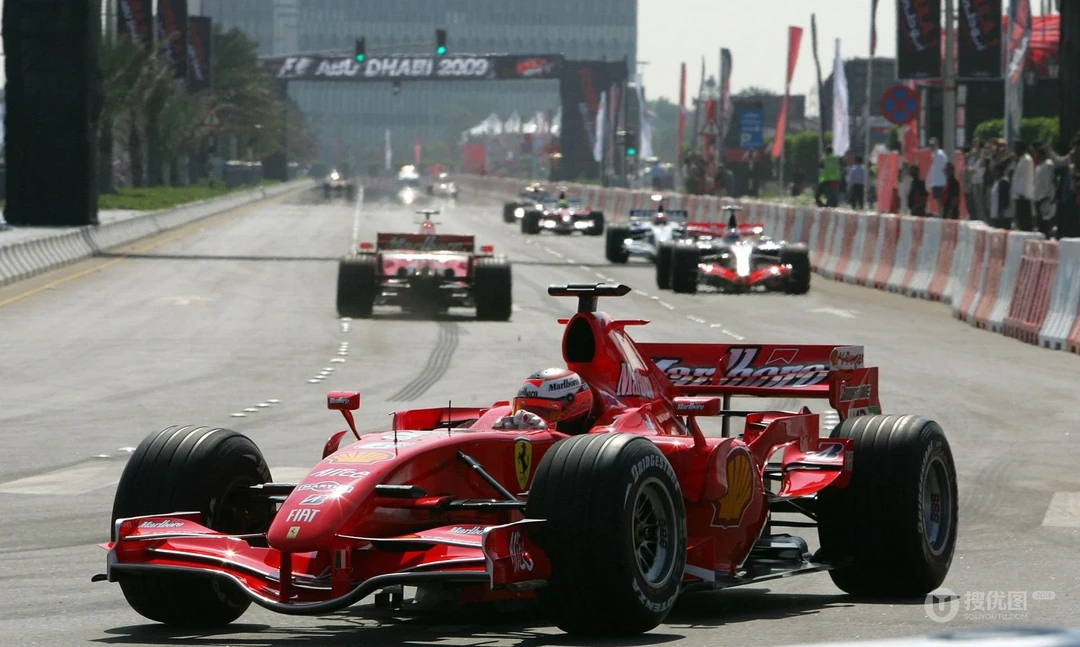 F1赛车赛道快拍桌面壁纸