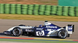 F1赛车红色车头高清壁纸图片套图