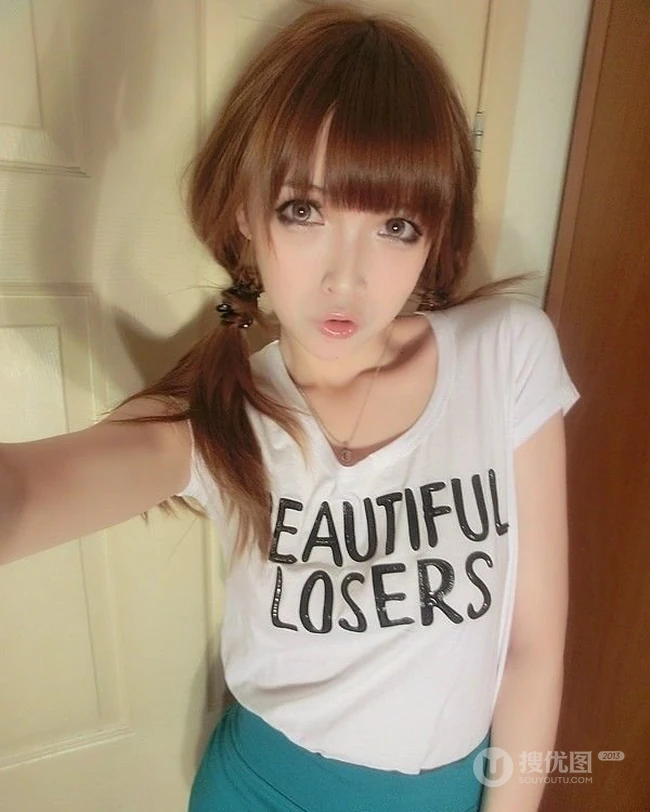 大眼睛少女可爱自拍美美的照片分享
