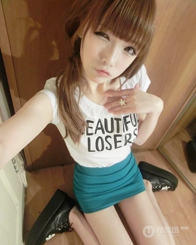 大眼睛少女可爱自拍美美的照片分享