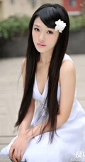 略带有一些伤感的清纯女孩图片