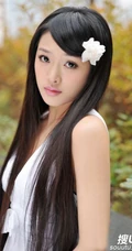 略带有一些伤感的清纯女孩图片