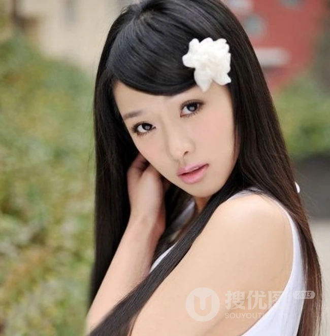 略带有一些伤感的清纯女孩图片