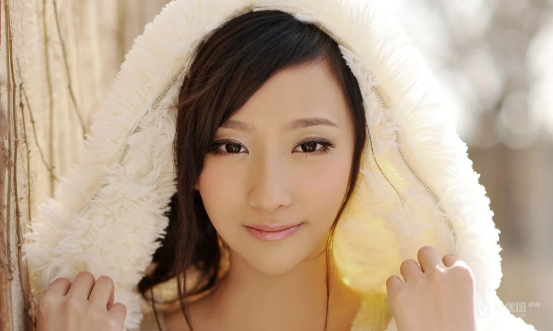 王若涵优美1680x1050高清壁纸组图