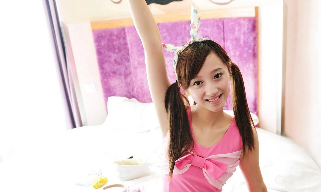 王若涵优美1680x1050高清壁纸组图