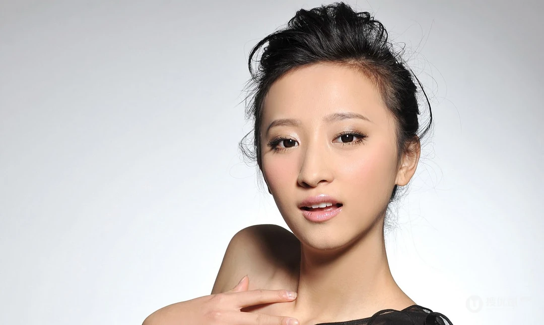 王若涵优美1680x1050高清壁纸组图