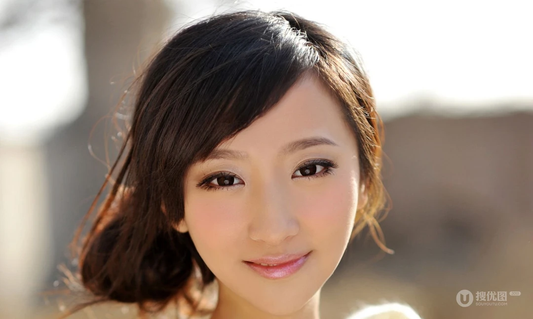王若涵优美1680x1050高清壁纸组图
