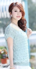白领清纯女生休闲装扮