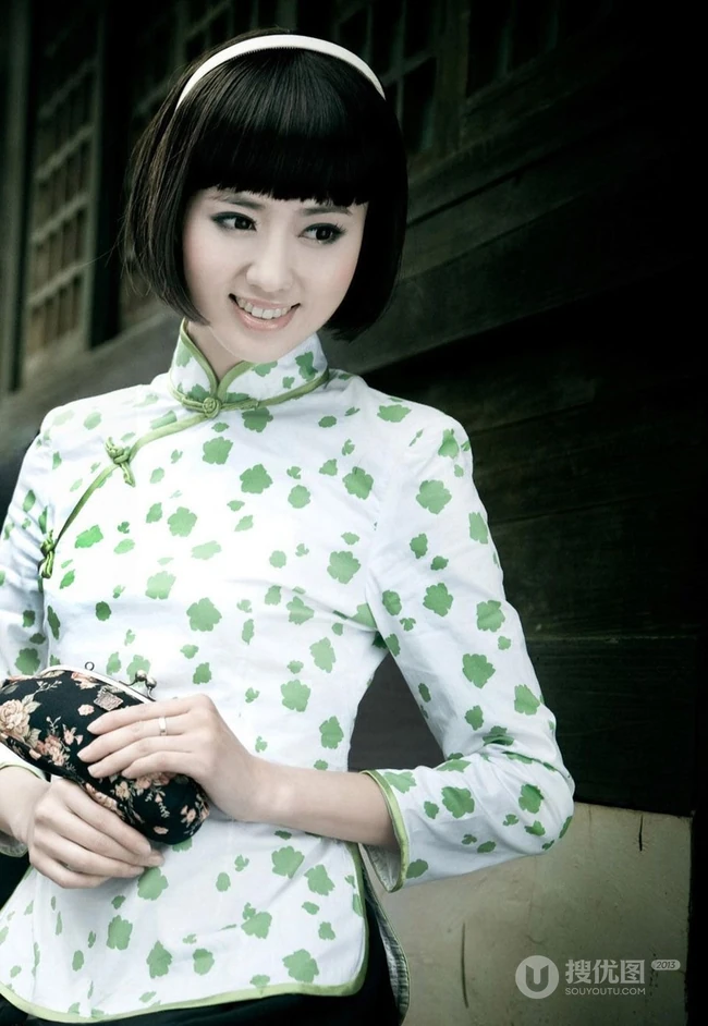 甜美可人女孩&mdash;重温经典旗袍美图