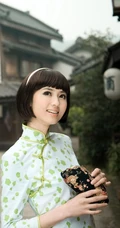 甜美可人女孩&mdash;重温经典旗袍美图