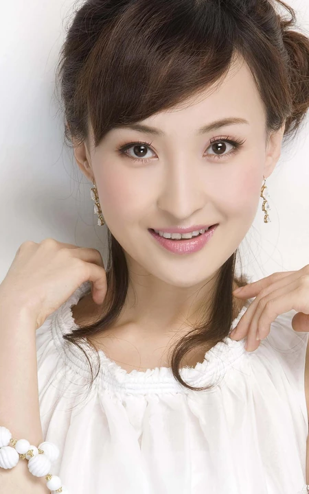 清纯女生陈宇秋高清大图