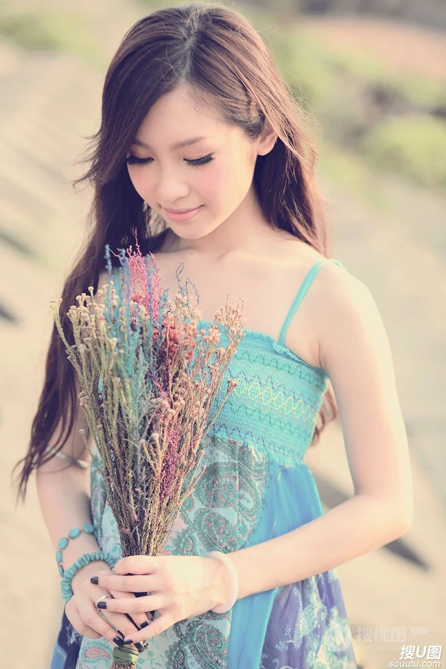女生郊外摄影_唯美的像一幅幅画卷