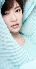 女生 徐冬冬绿色知性和白色狂野写真