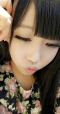 俏皮搞怪粉可爱女生生活中的照片