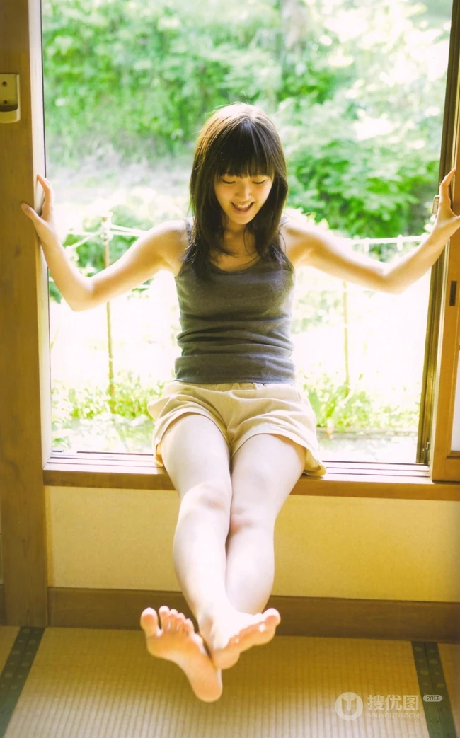 铃木爱理清纯高清系列写真&mdash;花儿正开放（20P）