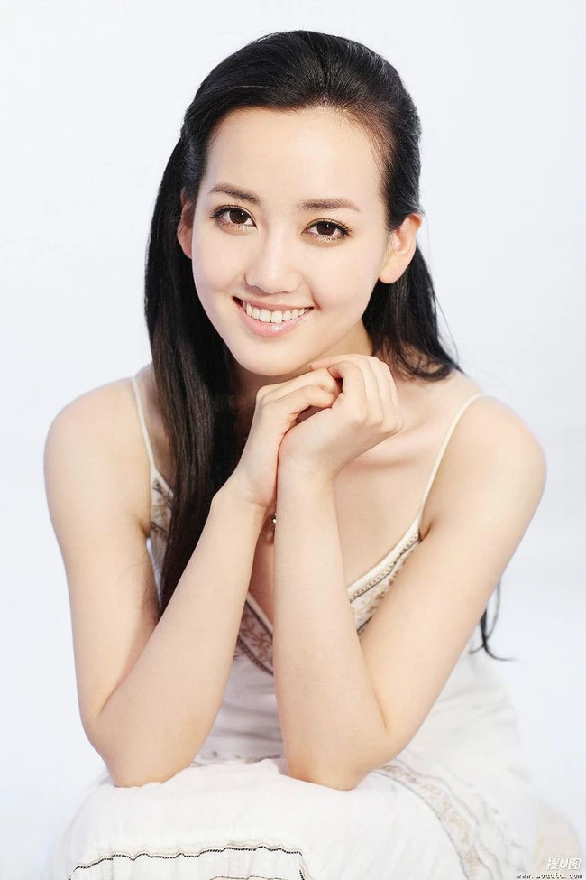清纯女明星胡影怡图片(16p)