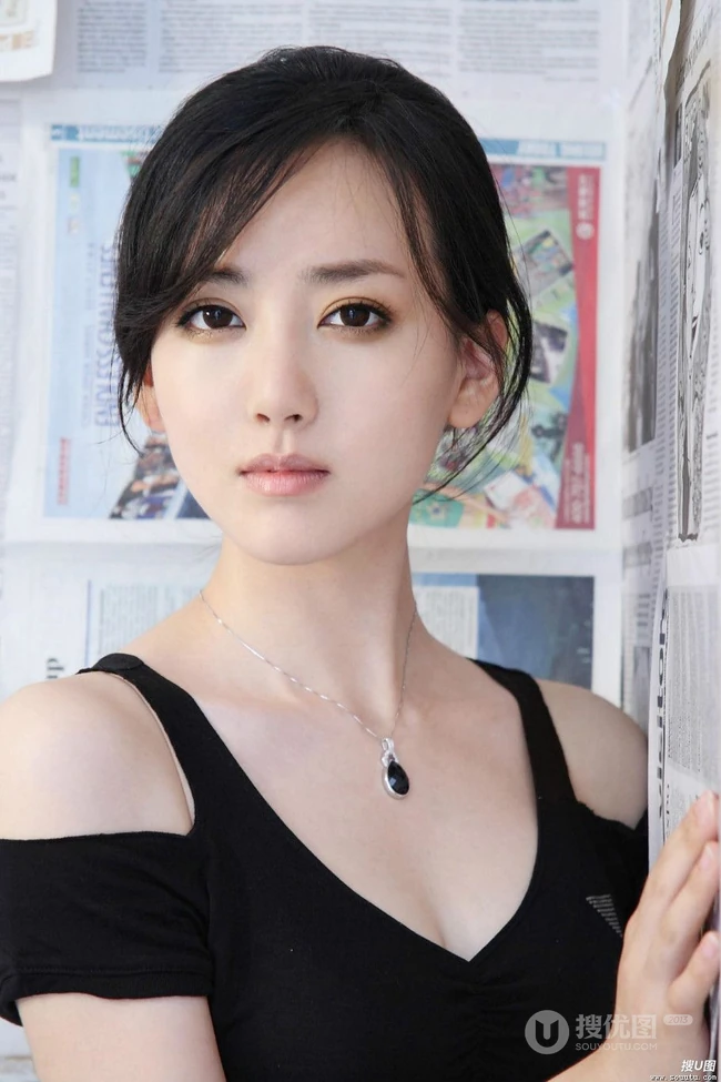 清纯女明星胡影怡图片(16p)