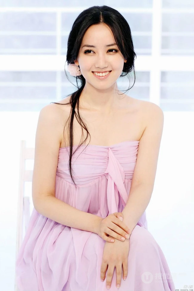 清纯女明星胡影怡图片(16p)