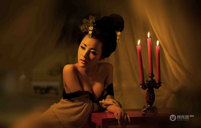 美仑美奂_古装雍容华贵气质女生图片
