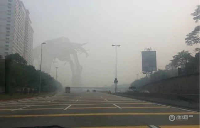 一天早晨上班的路上