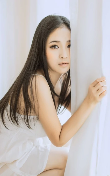 喜欢是淡淡的爱_清纯如雪女生（9P）