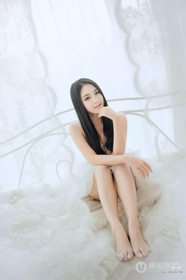 喜欢是淡淡的爱_清纯如雪女生（9P）