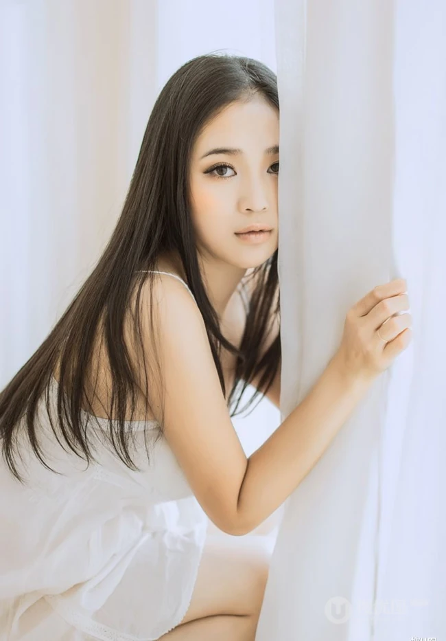 喜欢是淡淡的爱_清纯如雪女生（9P）