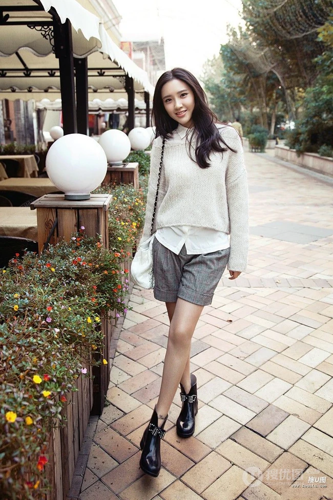 唐艺昕图片_阳光可爱女生的快乐生活18P