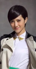 隋俊波率性甜美高清写真图片（15P）