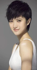 隋俊波率性甜美高清写真图片（15P）