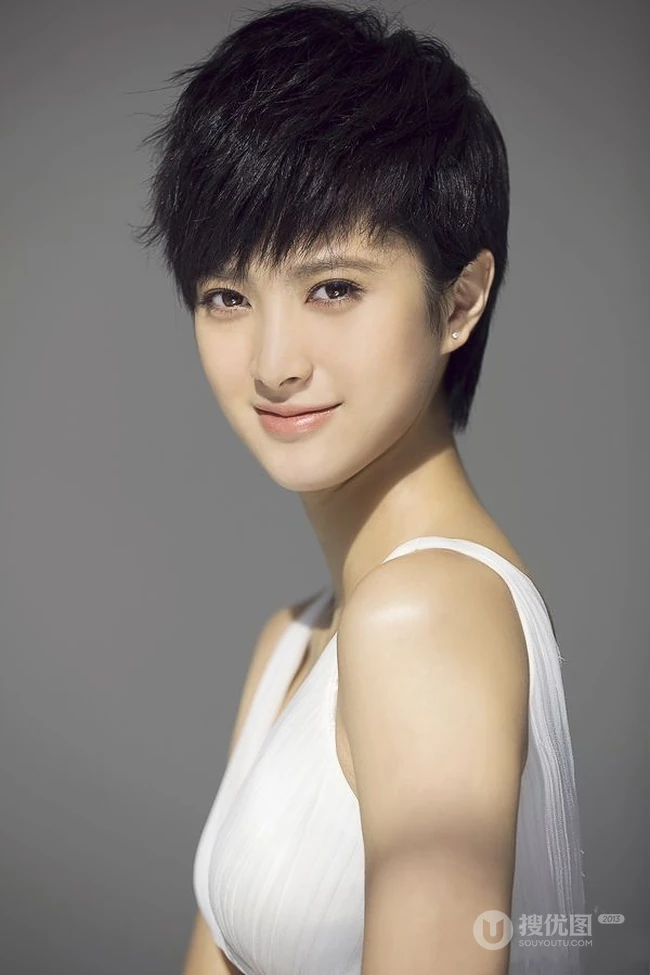 隋俊波率性甜美高清写真图片（15P）