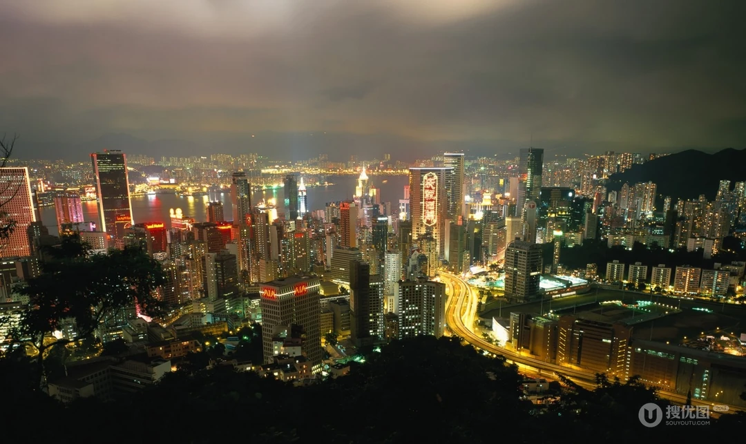 澳门城市夜景，璀璨的霓虹灯，威尼斯人酒店，银河酒店（12P）