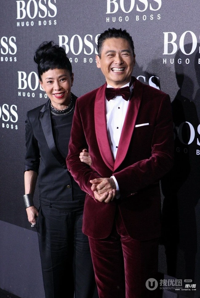 周润发和妻子出席活动精彩图片