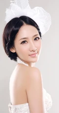 田子琳演绎黑与白的纯美经典写真