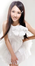 田子琳演绎黑与白的纯美经典写真