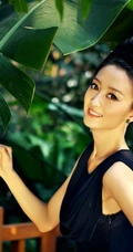 影视圈全能新秀吴静一图片