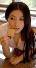 美模何静_气质学生制服装扮多图